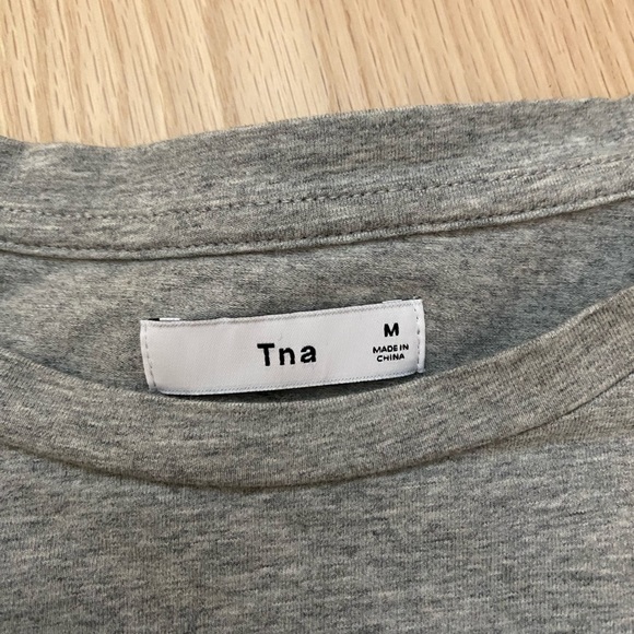 Aritzia TNA cropped tshirt- fitted - Picture 2 of 2